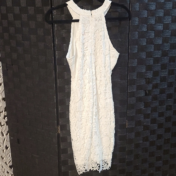 Adorable lace overlay summer dress - Picture 3 of 4